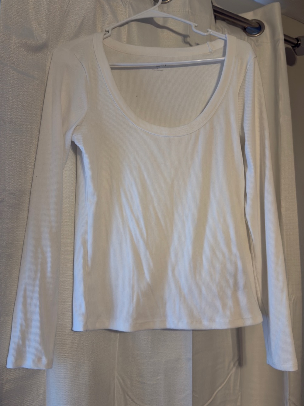 Old Navy White Scoop Neck Ribbed Long-Sleeve Top
